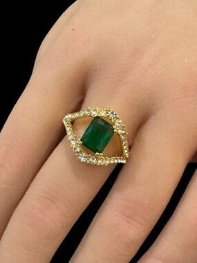 Emerald Cut Green Simulated Stone Gold Tone Ring With Crystal Accents Size 9 Ele